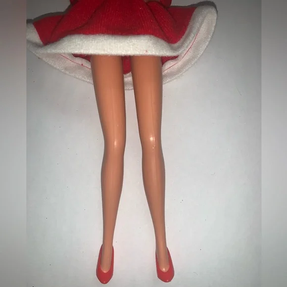 Vintage 1992 Holiday Hostess Christmas Barbie - Picture 4 of 4